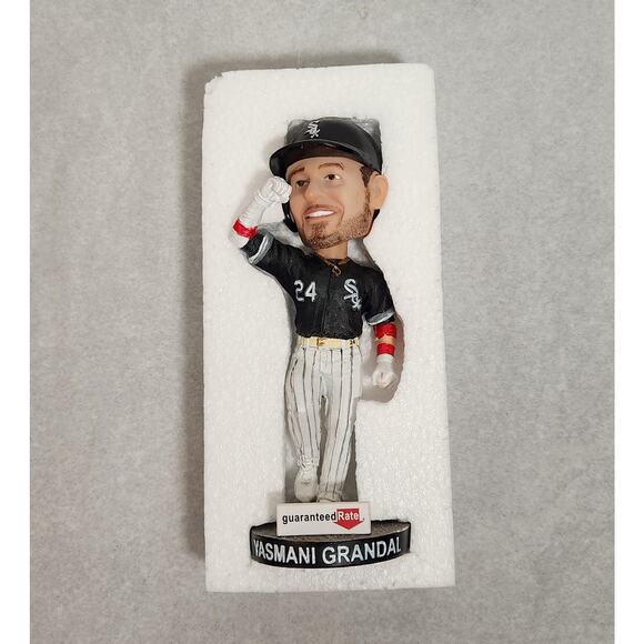 Yasmani Grandal Chicago White Sox 2022 MLB SGA Bobblehead Pre-owned - Picture 2 of 6